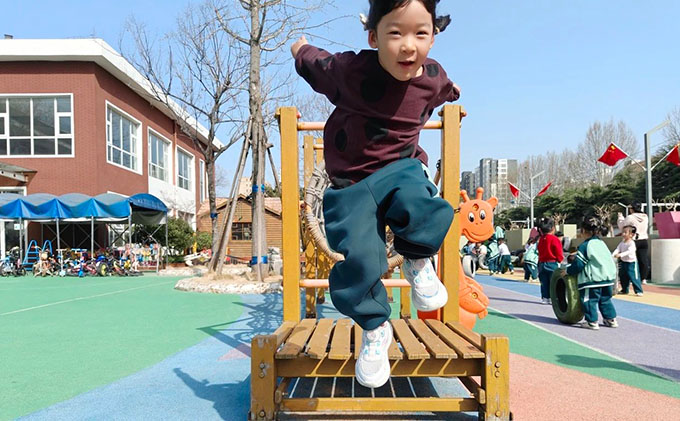  国家卫健委：支持有条件幼儿园开设托班 多渠道增加普惠托育服务供给